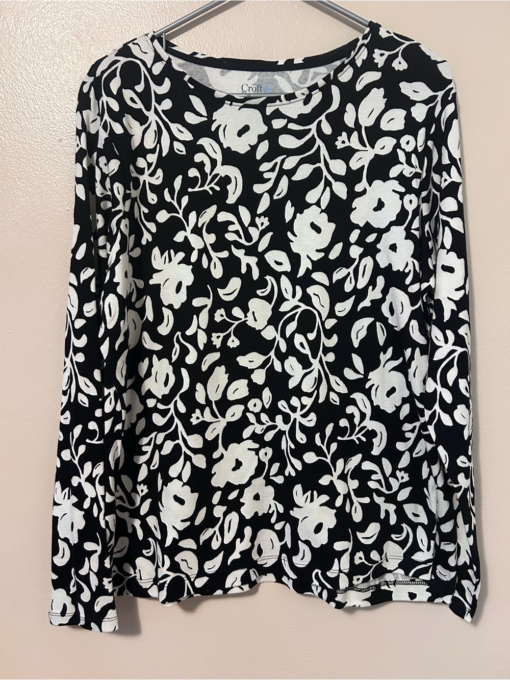 croft & barrow Black and White Floral Long Sleeve Tee